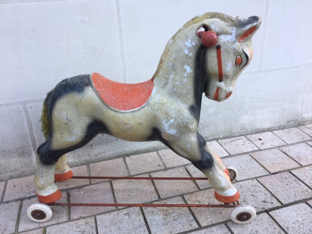 Ancien cheval jouet à roulette cheval entièrement en plastique